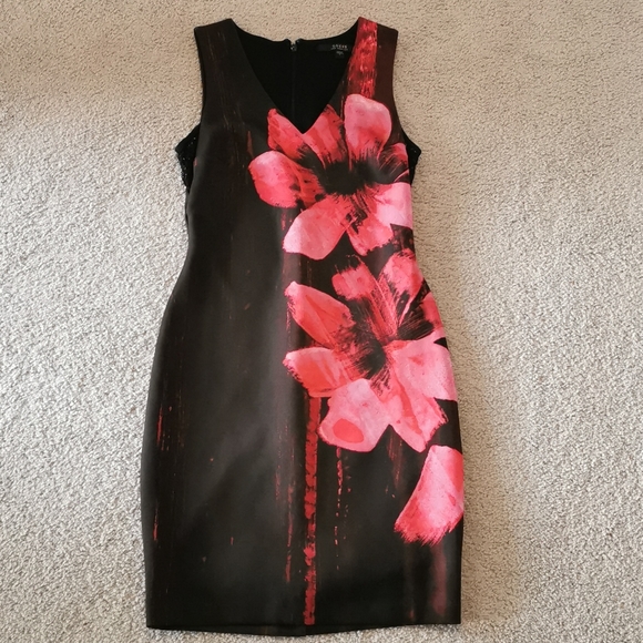 Party dress - Picture 1 of 2